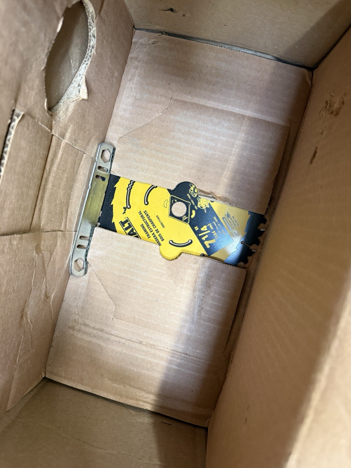 DEWALT DCS570B 20V MAX Circular Saw Tool Only