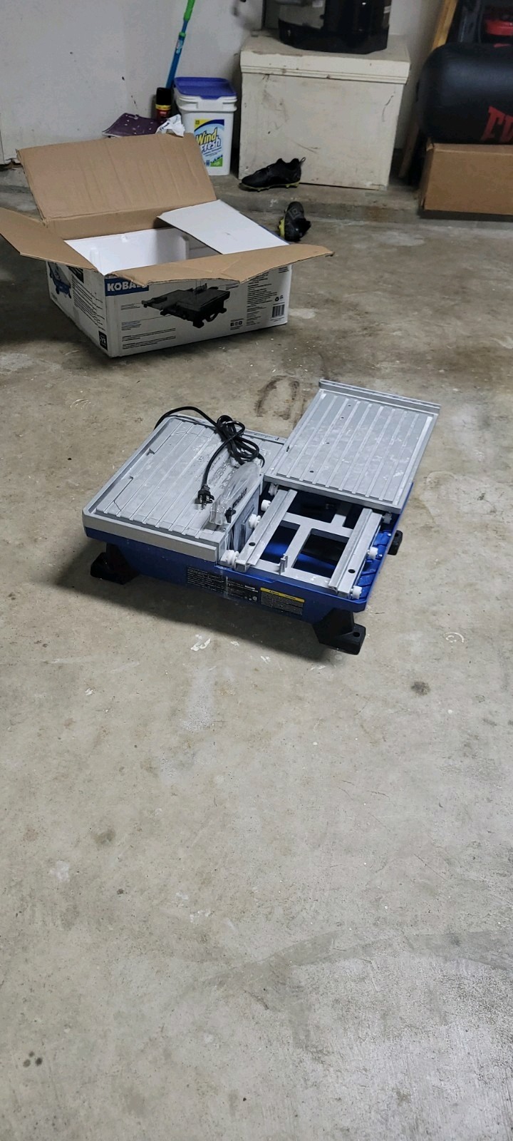 Kobalt 6-Amp 7.0-in Blade Wet Tabletop Sliding Table Tile Saw