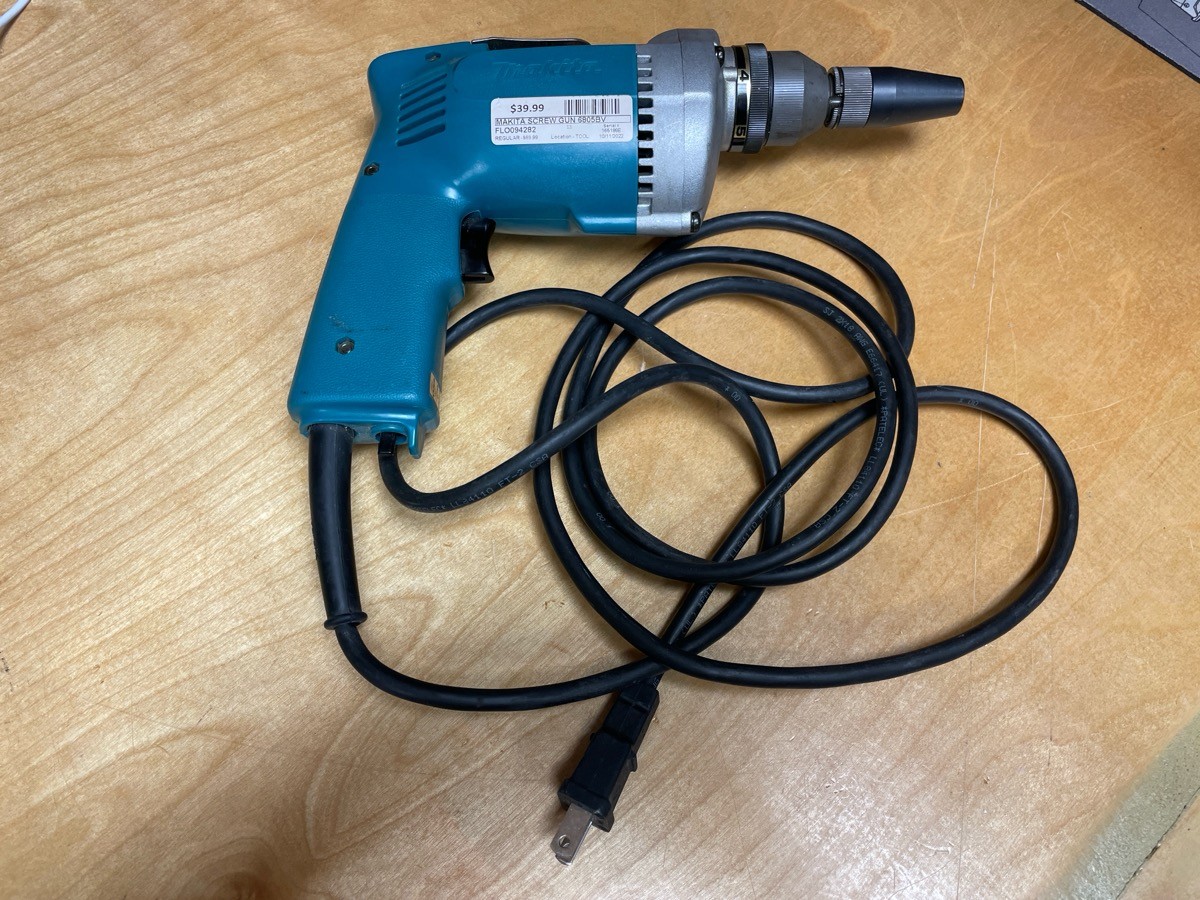 MAKITA 6805BV Screwdriver 4.8A 115V 50-60Hz 0-2500 RPM (FLO094282)