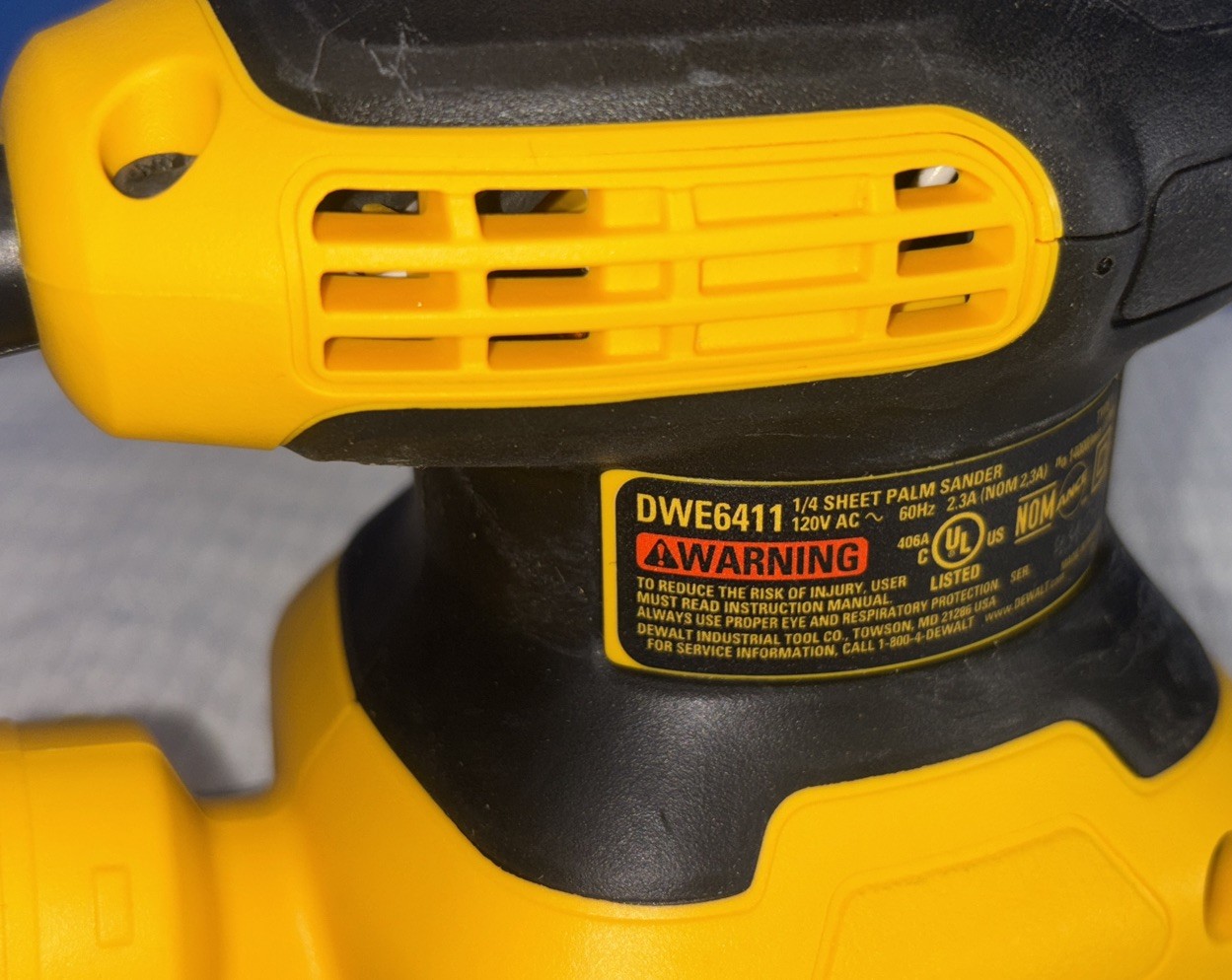 DEWALT DWE6411 Corded 1/4 Sheet Palm Grip Sander W/ storage bag