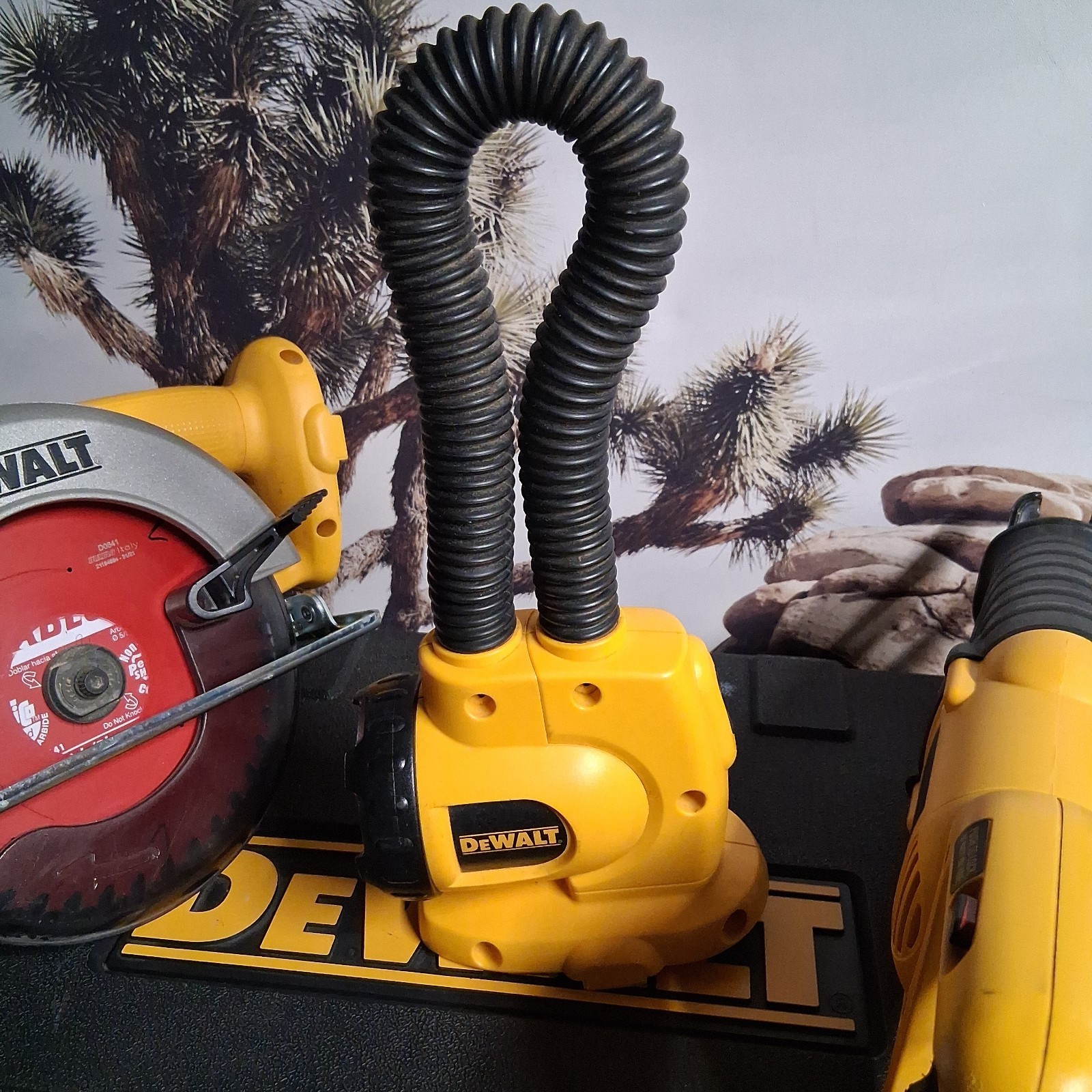 DeWalt 4 Piece Tool Set 18v DW4Kit-2 Trim Saw Drill Reciprocating Light Charger