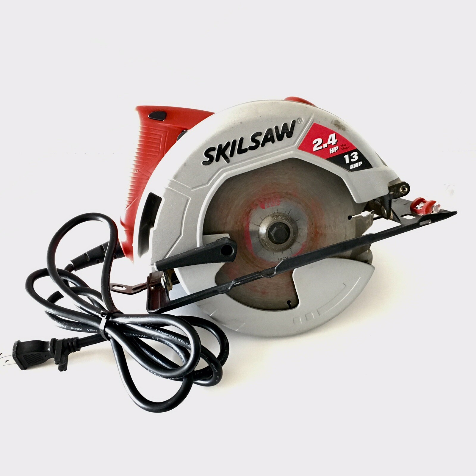 Skilsaw 7 1/4” 5585 2.4 HP 13 Amp 60 Hz Corded Electric Circular Saw