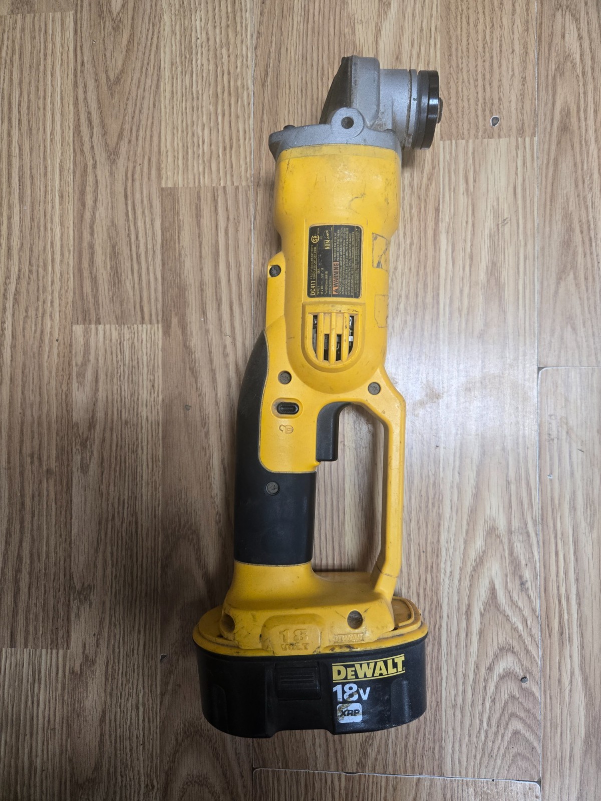 DEWALT 8V DC411 GRINDER WITHOUT BATTERY