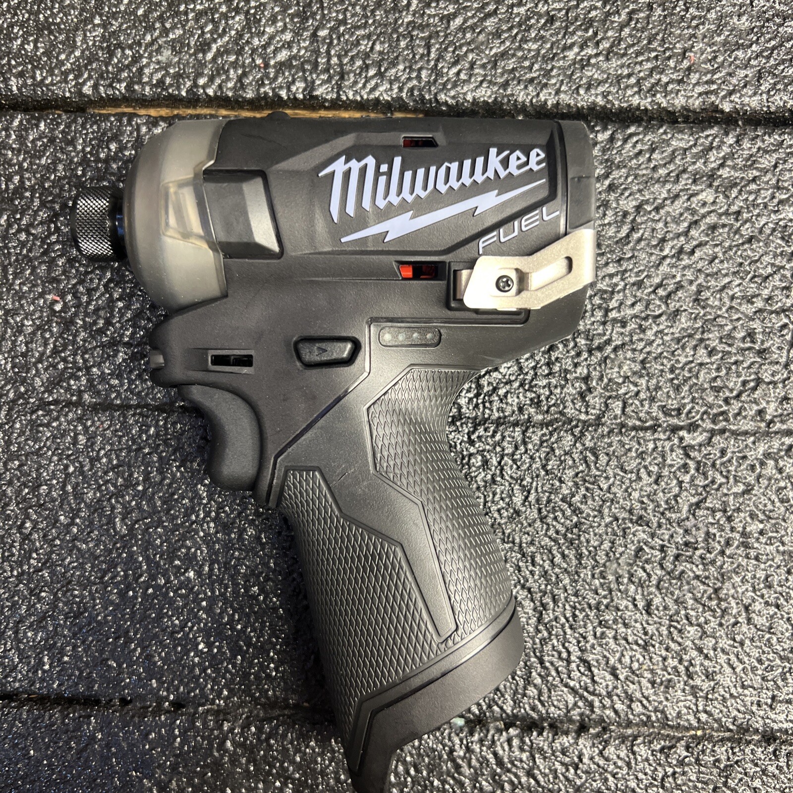 Milwaukee M12 FUEL SURGE 2551-20 1/4&Prime; Hex Hydraulic Impact Driver – Black
