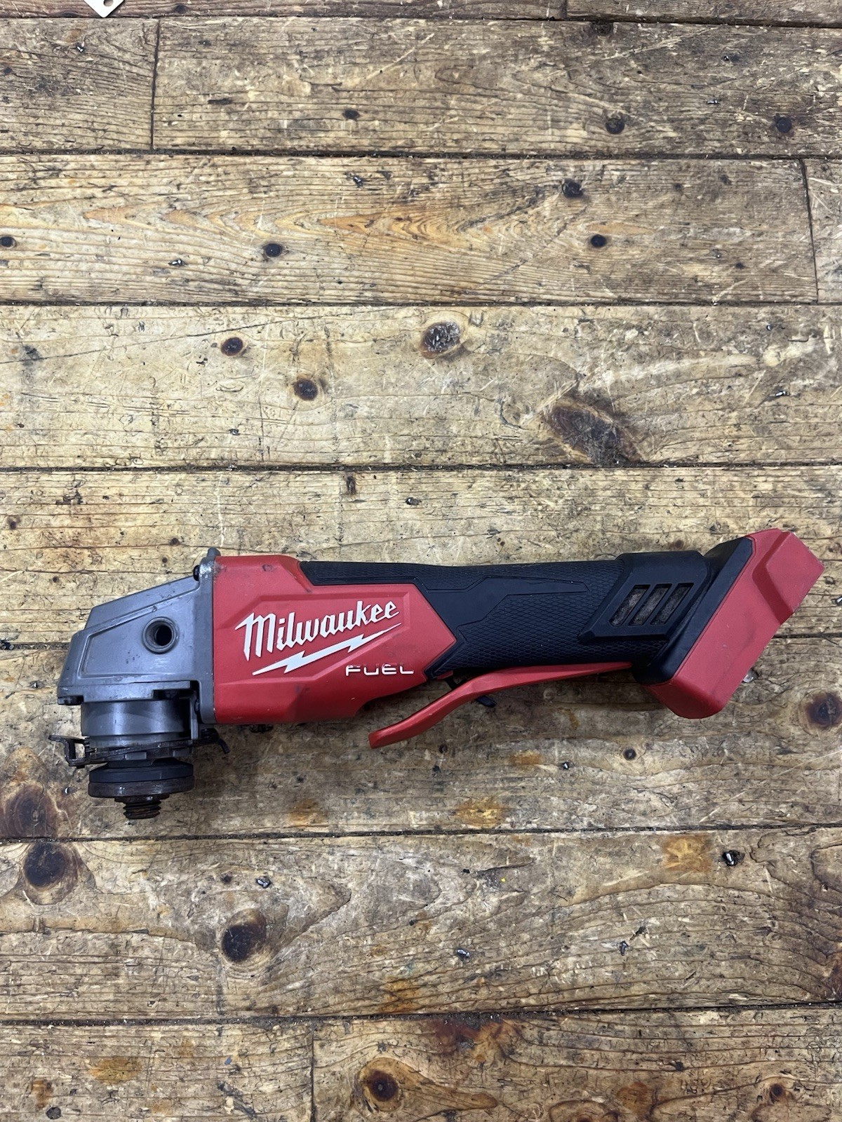 Milwaukee M18 Fuel Brushless Angle Grinder 2880-20 18V Battery 4-1/2&Prime;/5&Prime; Red