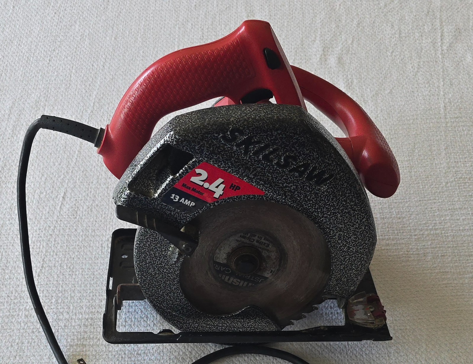 SKILSAW brand circular saw 2.4 Horsepower/13 Amp