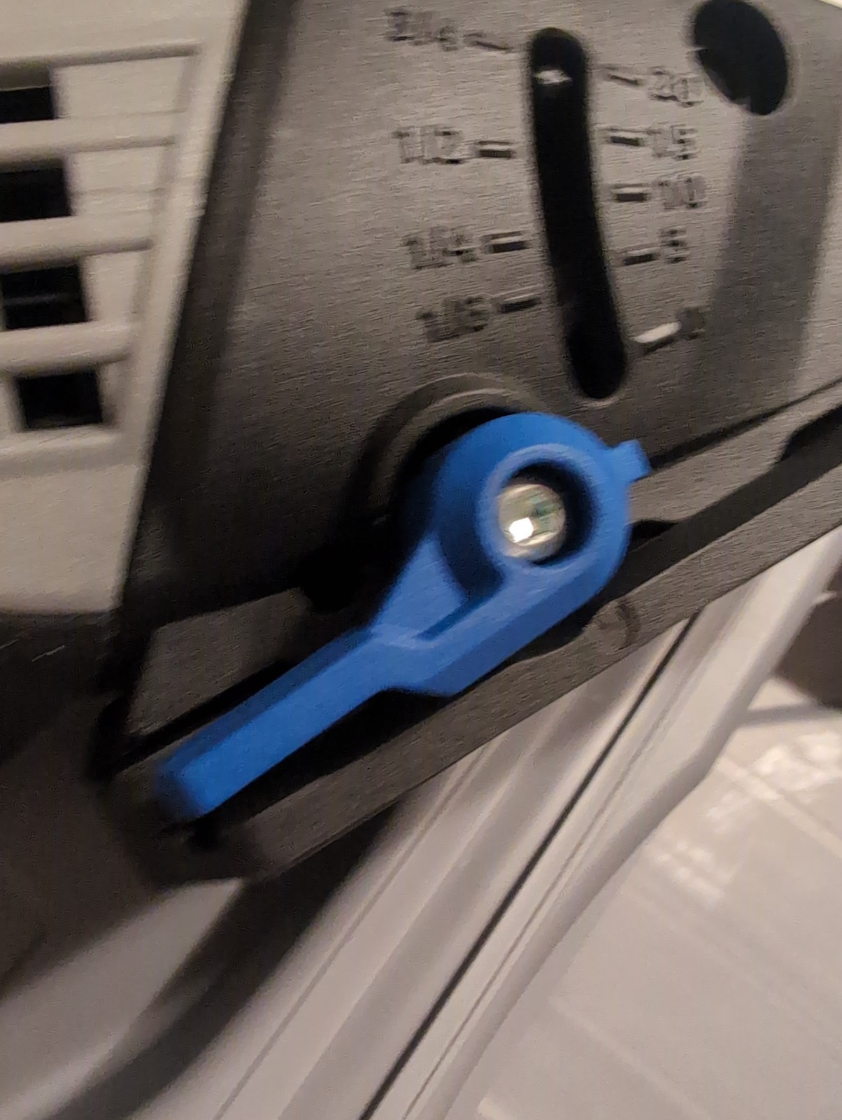 Dremel Saw-Max 20 Versatile Cutting Tool w/ Cutting Blade 110V