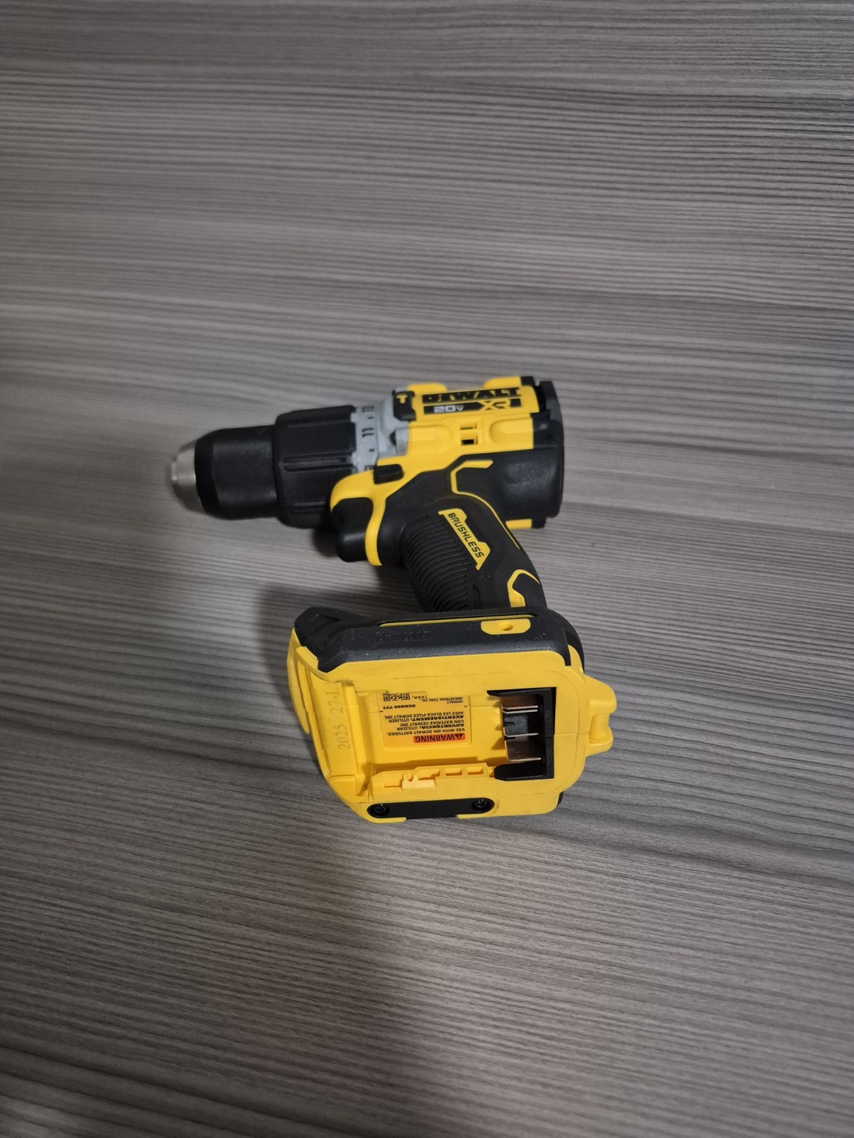 DeWALT DCD806 20V XR 1/2&Prime; Brushless Hammer Drill/Driver (TOOL ONLY)