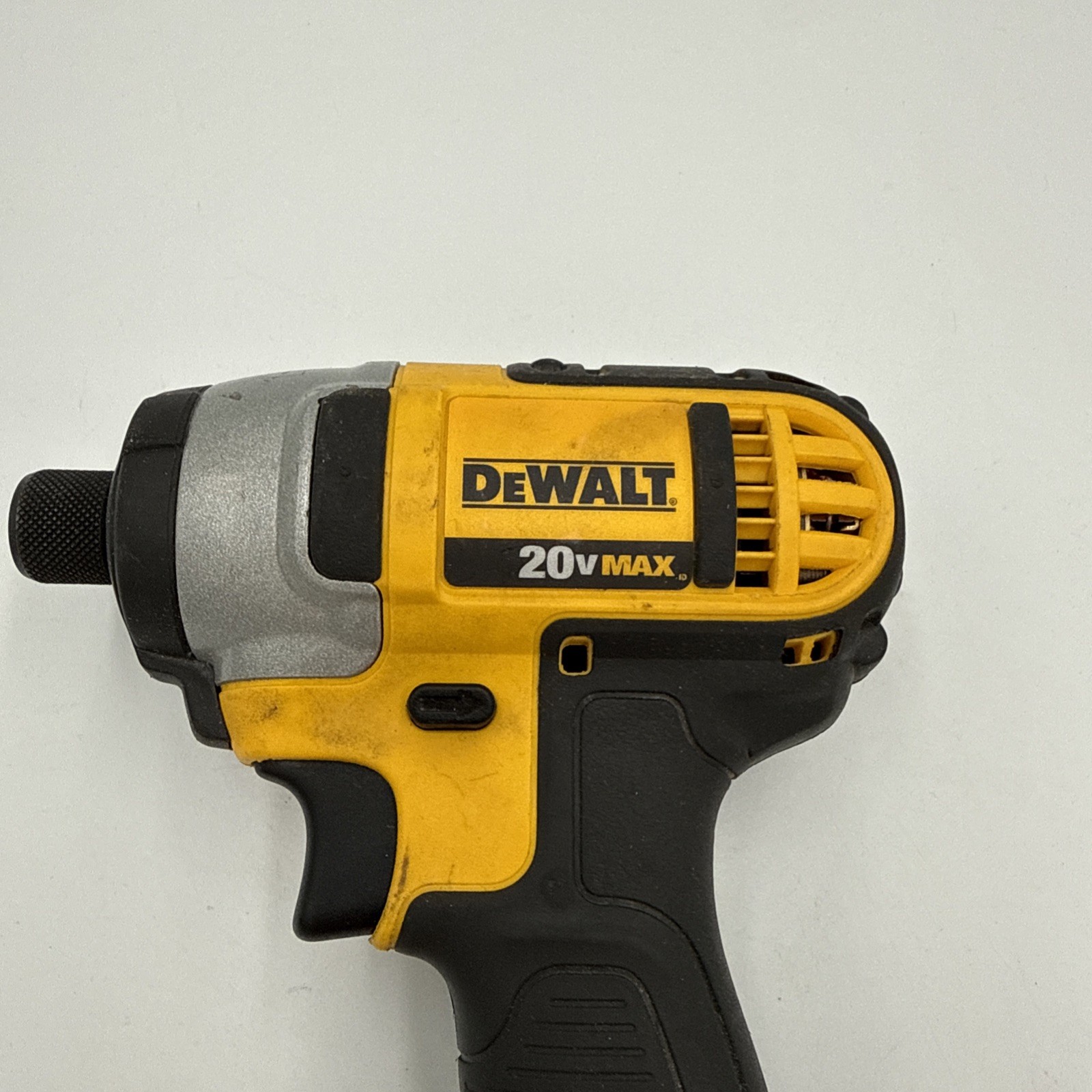 DEWALT 20-Volt MAX Lithium-Ion Cordless 1/4 in Impact Driver DCF885