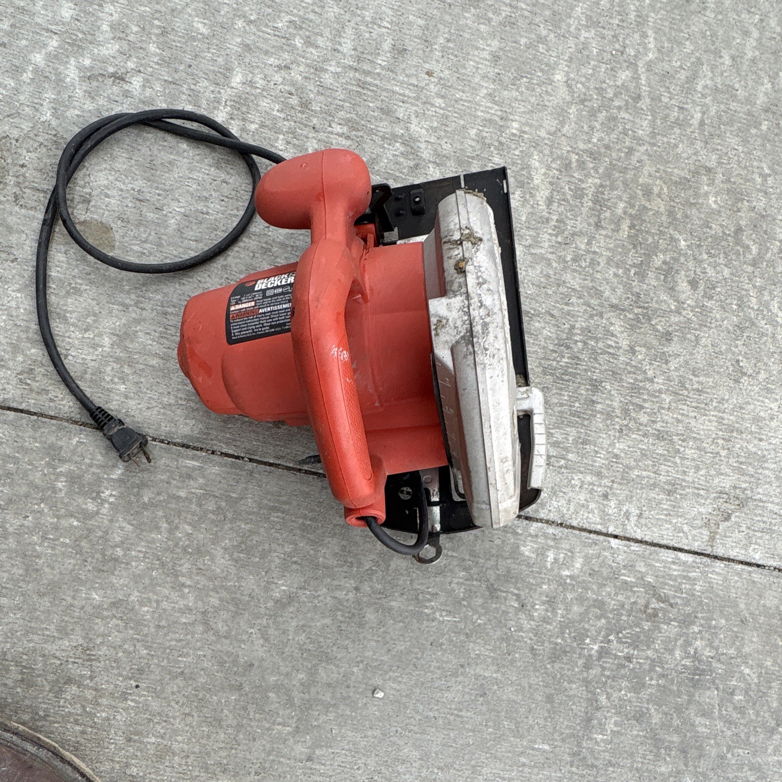 BLACK+DECKER 12 Amp Corded Electric Circular Saw, Red/Silver/Black Used