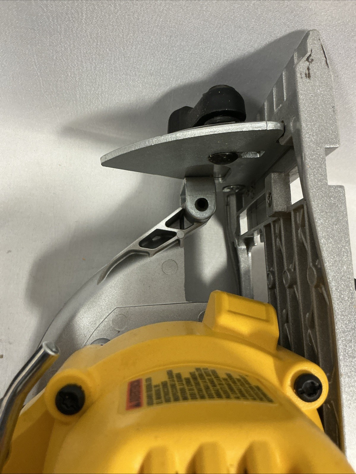 DEWALT DCS565B Circular Saw