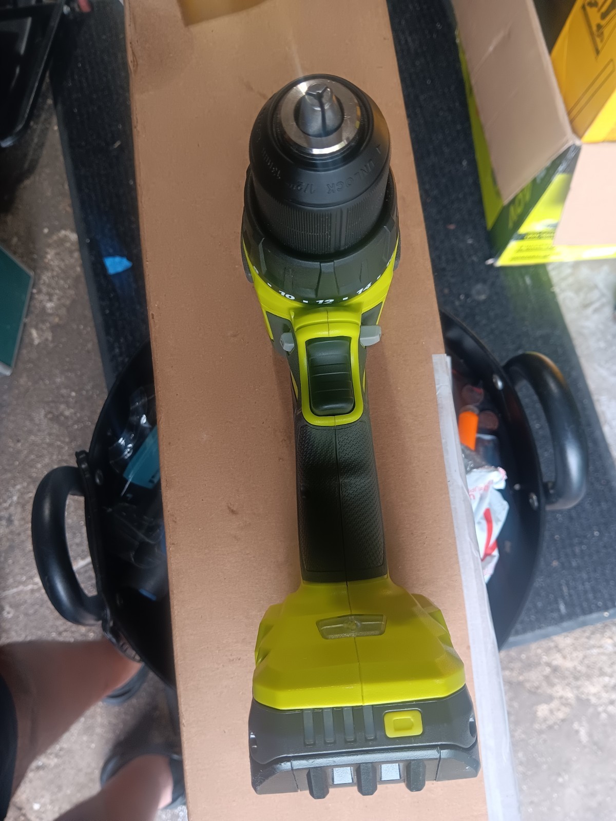 1.5 Ah Battery & RYOBI PCL206 ONE+ 18V Cordless Drill/Driver Keyless Chuck