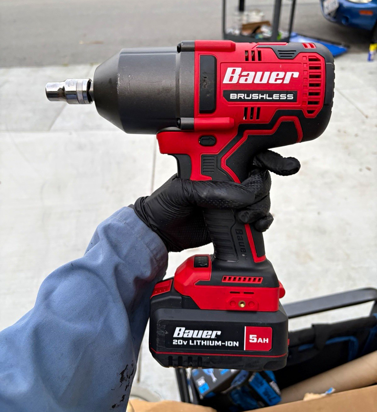 Bauer 20V 1/2 in Brushless Cordless High-Torque Impact Wrench Kit 5Ah+Chgr