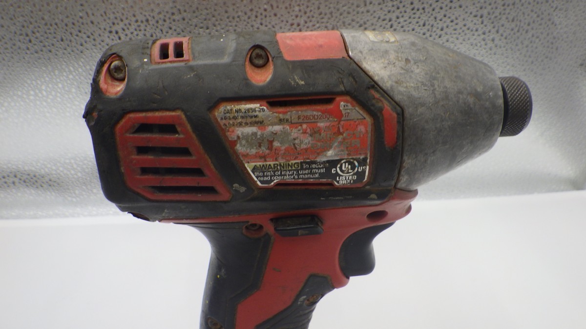 MILWAUKEE M18 18V Lithium-Ion Cordless 1/4 in. Impact Driver (TDW040036)