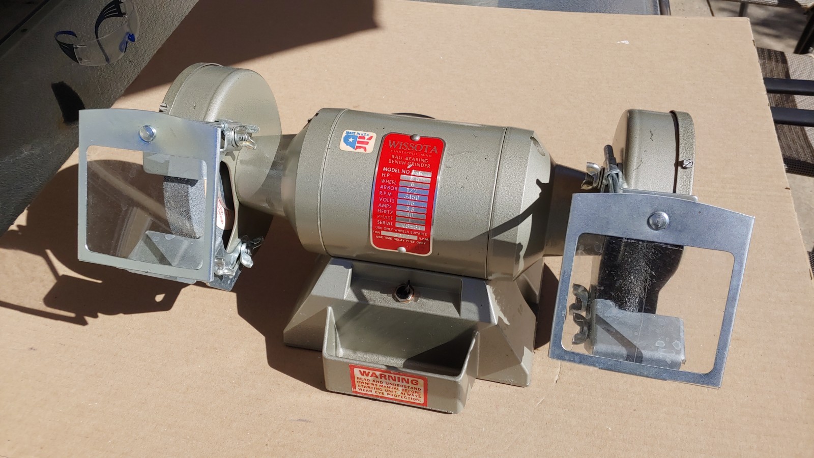 V[NTAGE WISSOTA BENCH GRINDER, E-6 USA 6&Prime; WHEEL 1/3 HP 115 V