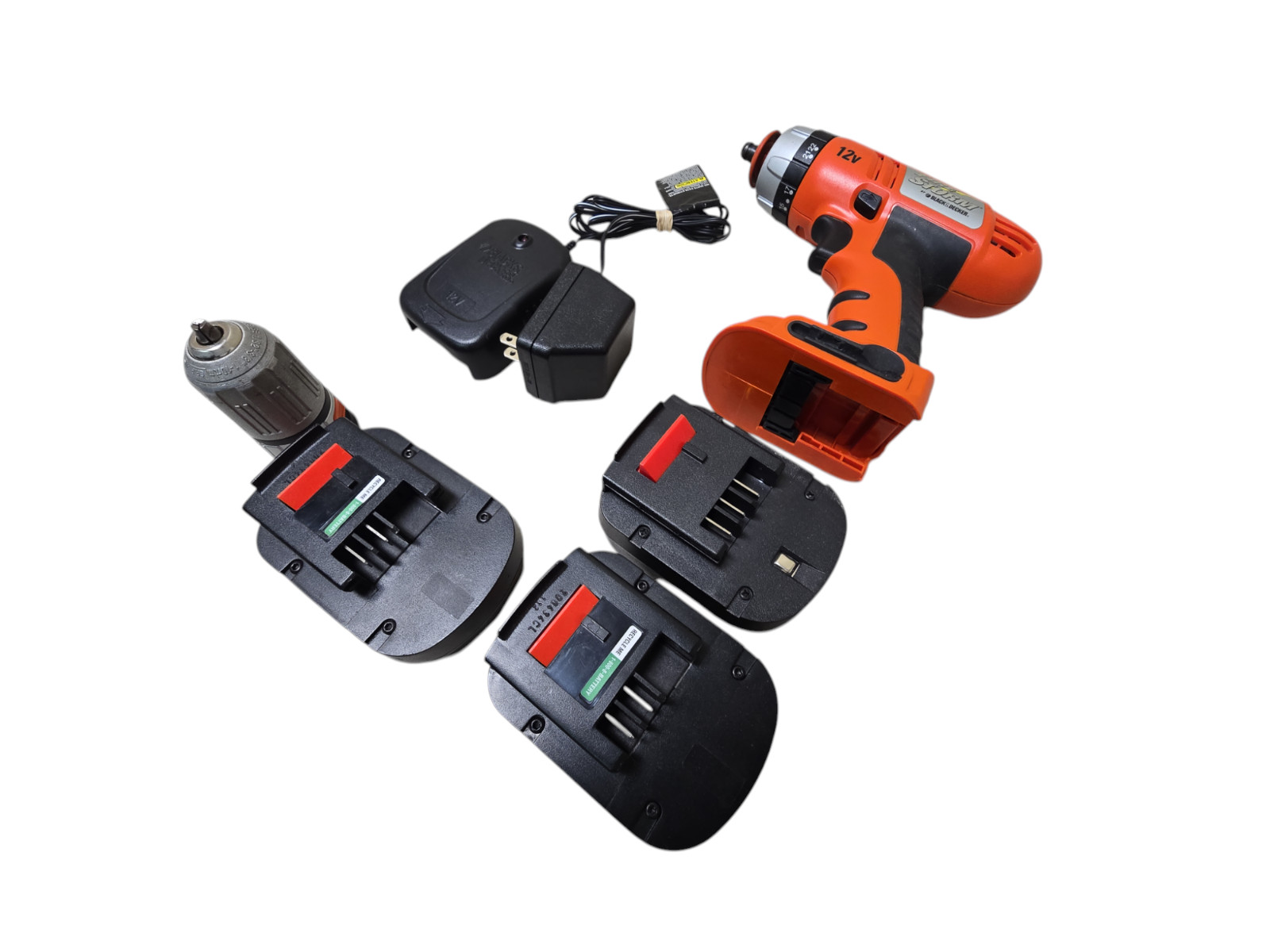 Black & Decker Fire Storm 14.4V Drill w/ 3/8&Prime; Chuck FS1202D & 3 Batteries