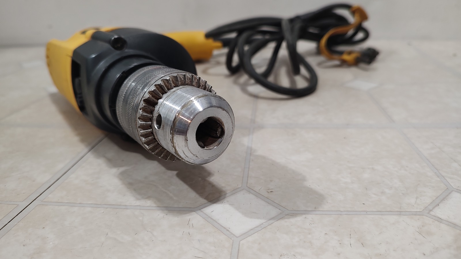 DEWALT DW511 120V 7.8A 1/2&Prime; 13mm VSR Single Speed Corded Hammerdrill Tested(Vid)