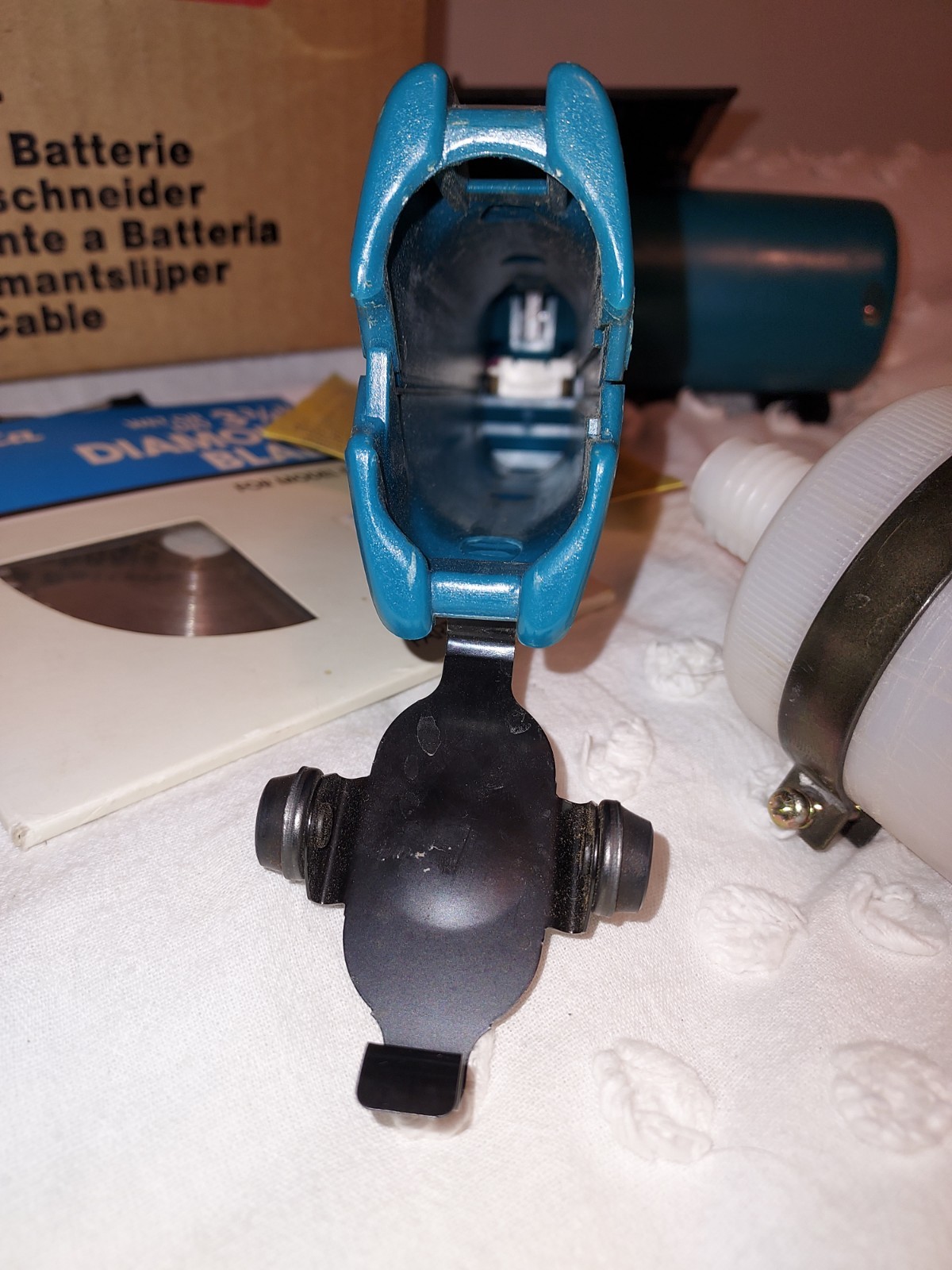 Makita 9.6v Wet Or Dry 4190D Saw Cordless