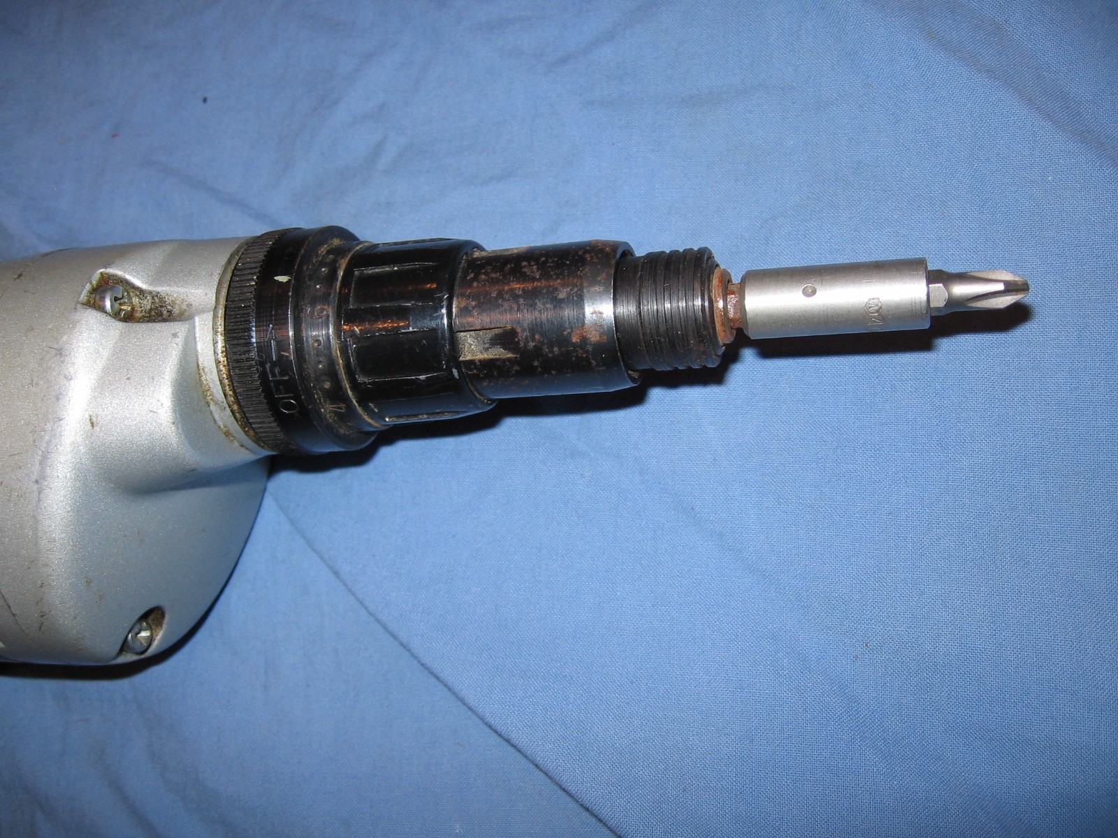 BLACK DECKER 2054 DRYWALL SCRUGUN SCREWDRIVER VSR 2500 RPM WORKS WELL DW250 2034
