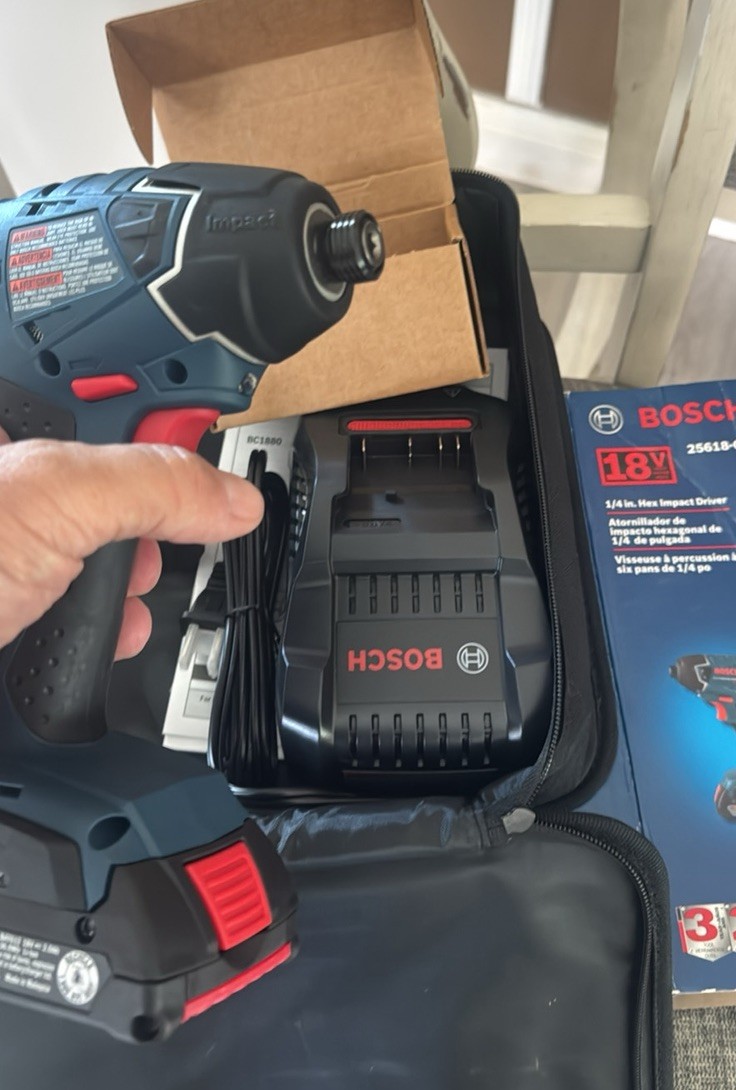 Bosch Impact Driver Impactor 18V INCLUDES Battery & Charger. NEW OPEN BOX W/case