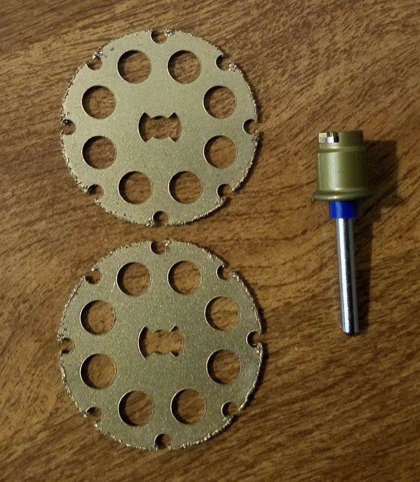 2 NEW DREMEL EZ544 1-1/2&Prime; CARBIDE CUTTING WHEEL AND 1 EZ LOCK EZ402 MANDREL