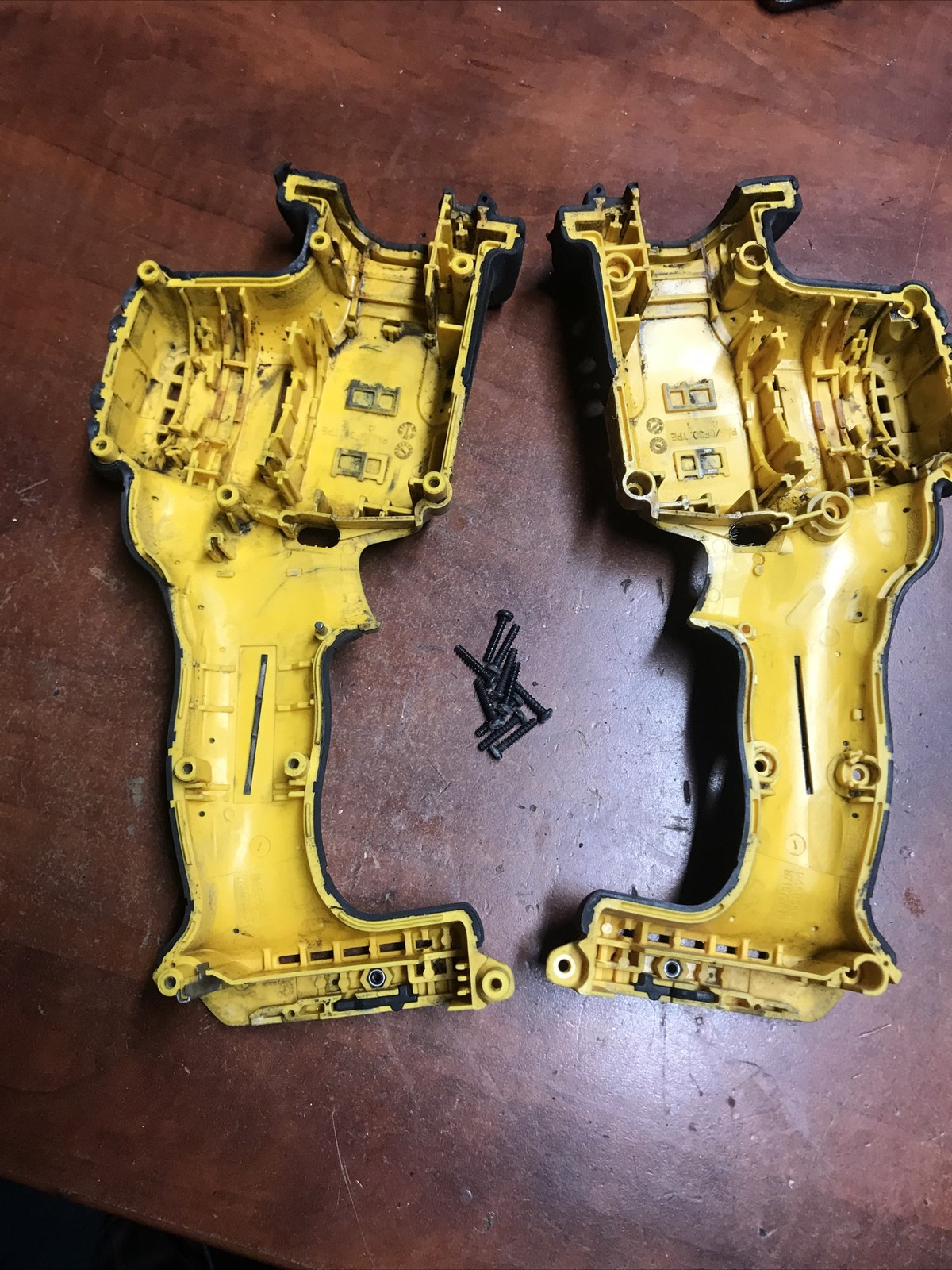 OEM Part Clamshell Set Assembly For Dewalt DCS369 Series 20V Brushless Recip Saw