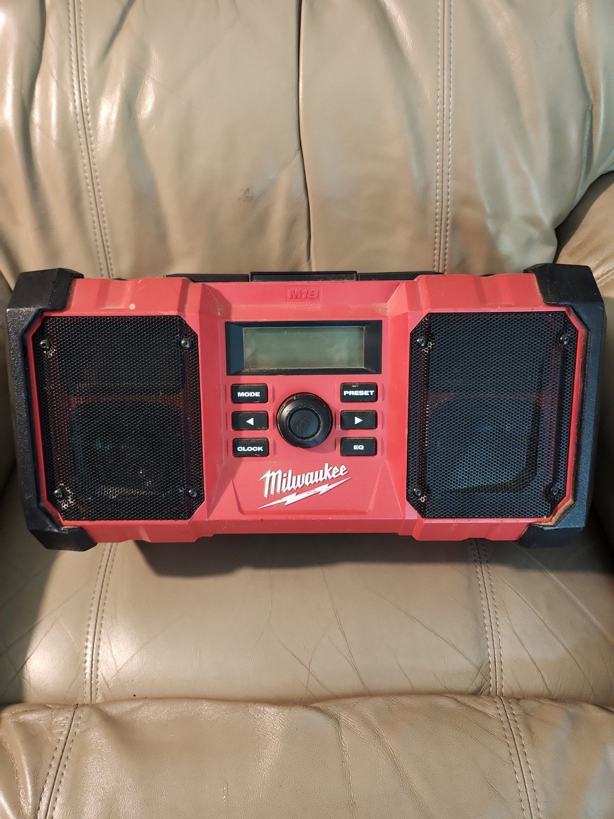 Milwaukee 2890-20 M18 Jobsite Radio w/ AC Cord – Heavy Duty Worksite Speaker