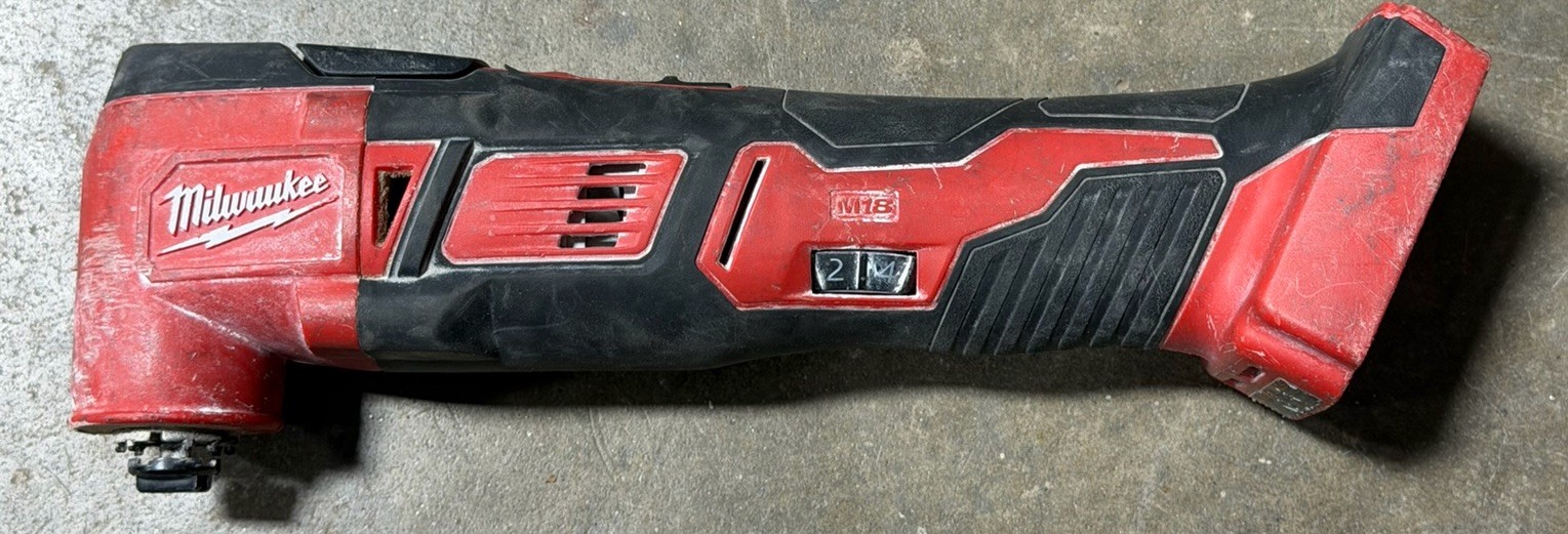 Milwaukee 2626-20 M18 Lithium-Ion Cordless Oscillating Multi-Tool (Tool Only)