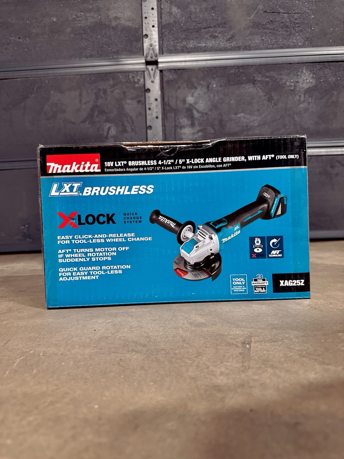 Makita XAG25Z 18V LXT Brushless 4-1/2”/5” Lock Switch Angle Grinder X-Lock