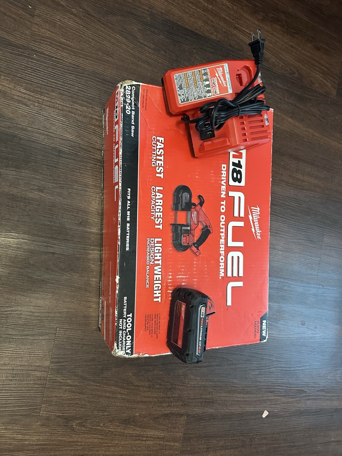 Milwaukee M18 FUEL Circular Saw Brushless Motor 18V Battery Red