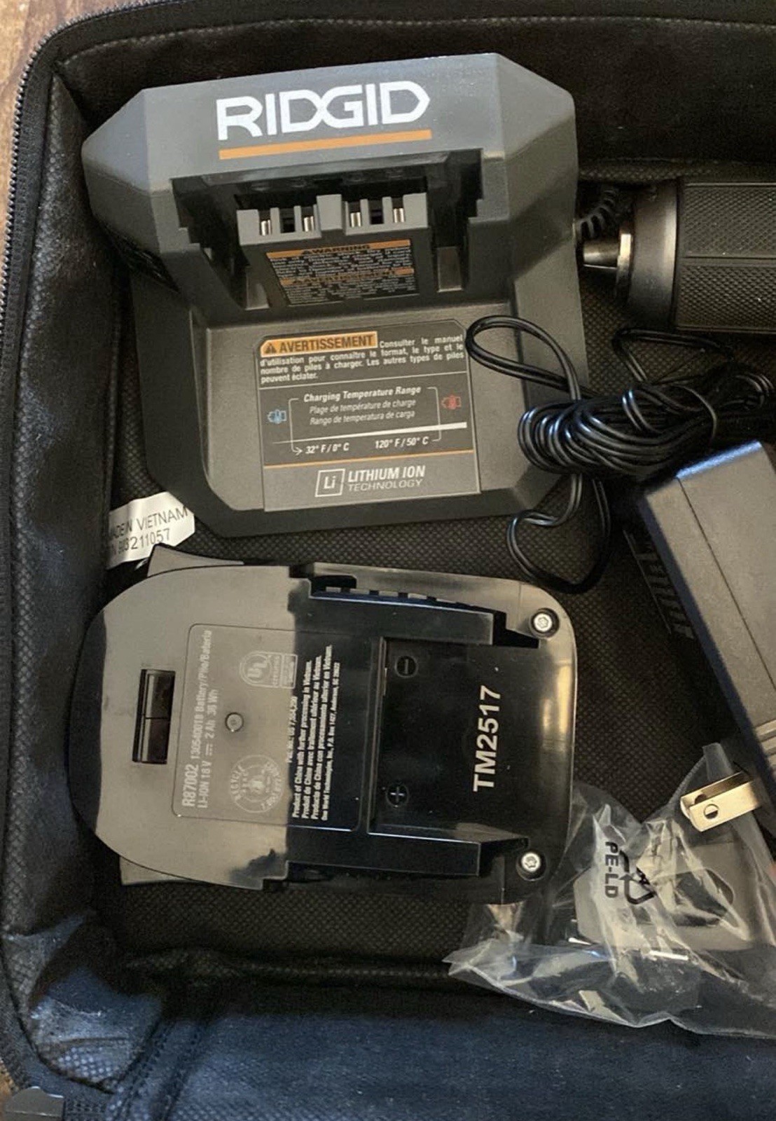 RIDGID 18V SubCompact Brushless Cordless Drill/Driver Kit 2 Ah Battery Charger
