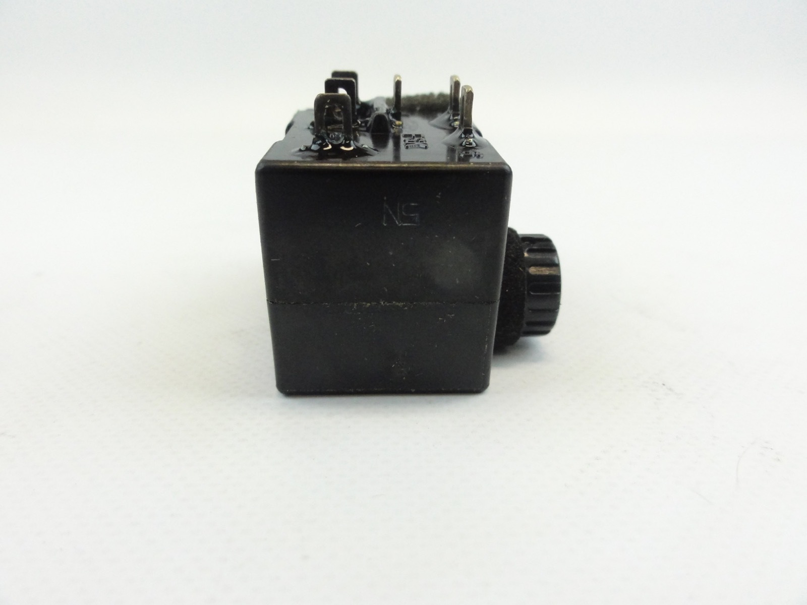 Hitachi #302-413 302413 New Genuine OEM Switch for D10D Cordless Driver Drill