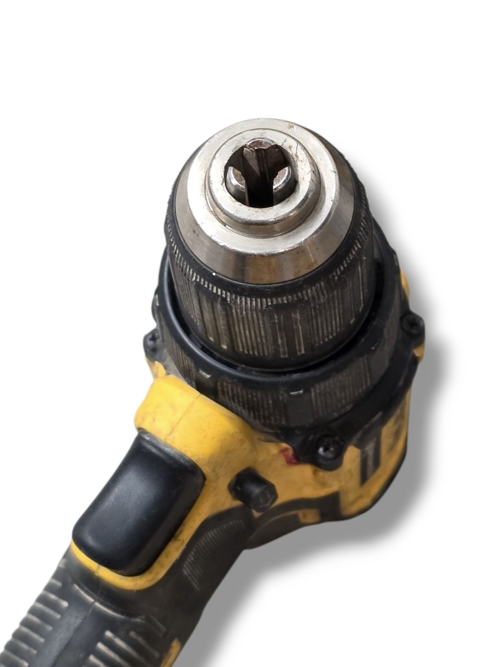DeWalt DCD708 1/2&Prime; (13mm) 20V MAX Brushless Cordless Drill with 2x 2.0Ah Battery